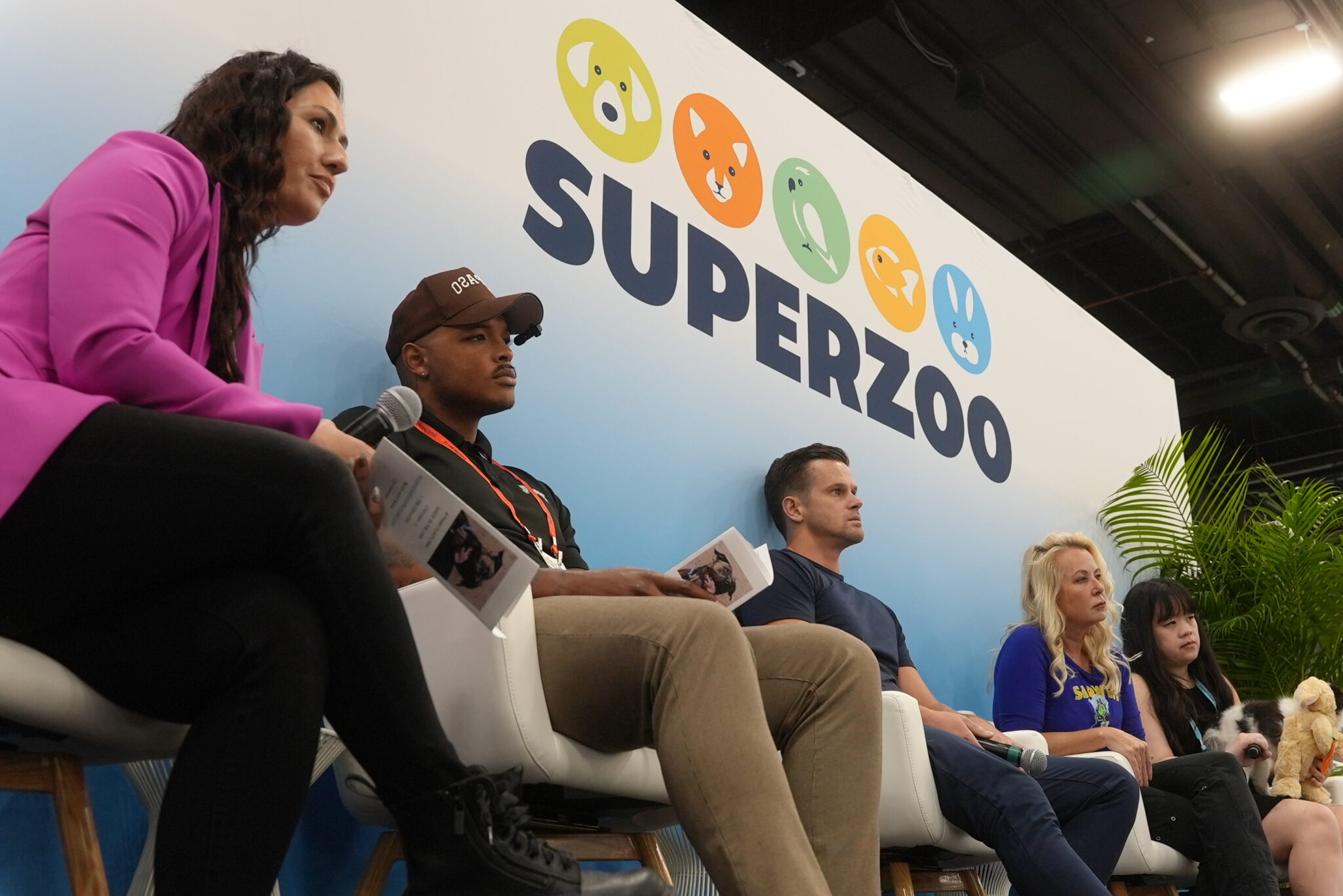 Friday Schedule SUPERZOO